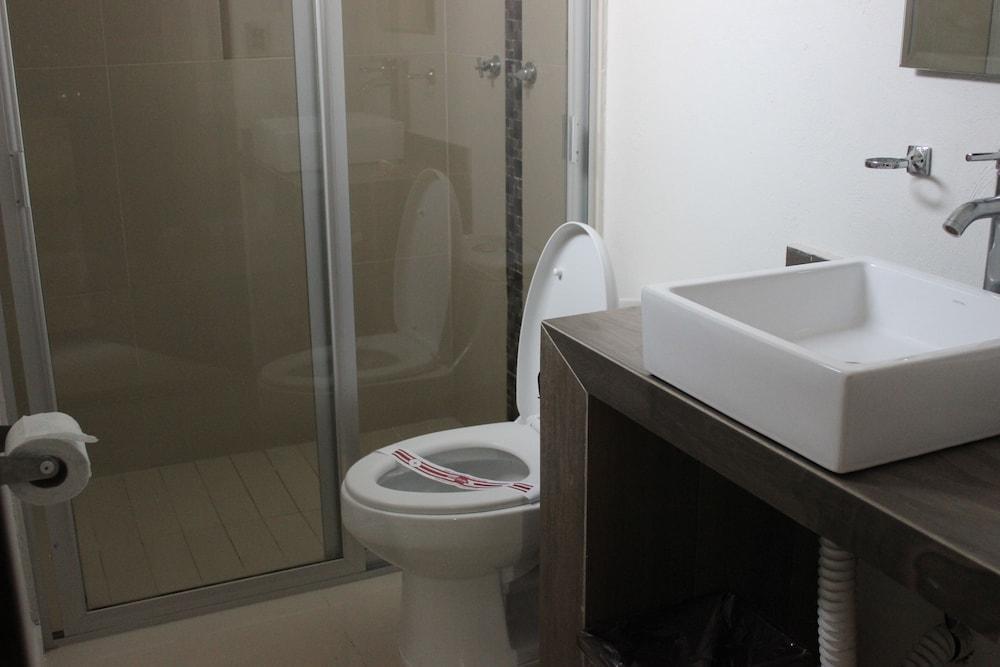 Hotel Colon Express Guadalajara Ngoại thất bức ảnh