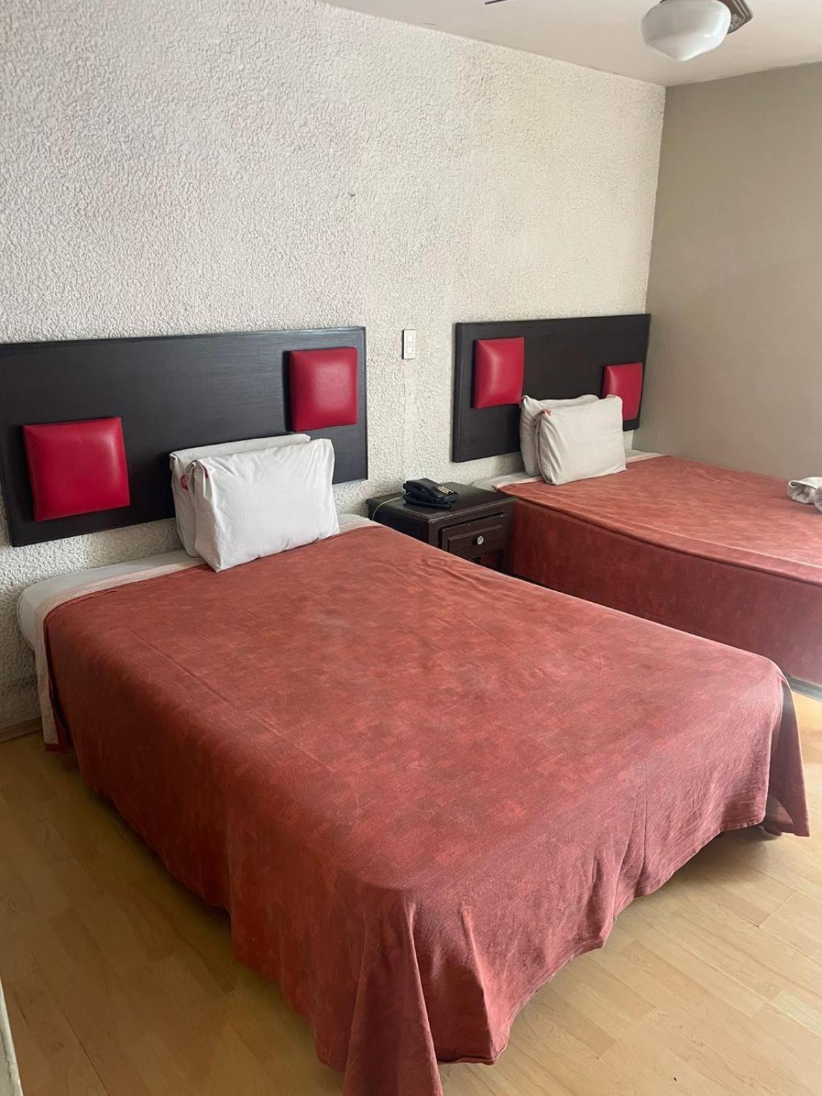 Hotel Colon Express Guadalajara Ngoại thất bức ảnh