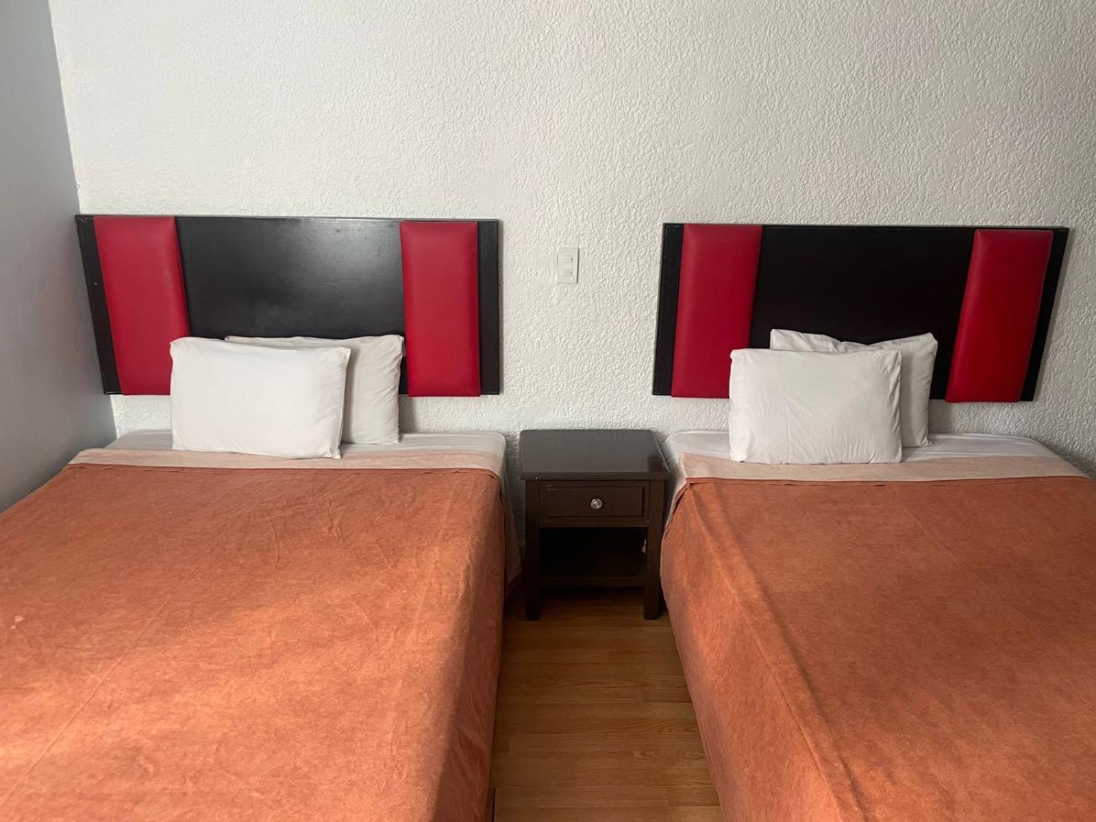 Hotel Colon Express Guadalajara Ngoại thất bức ảnh