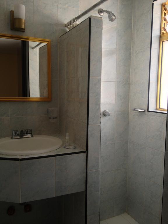 Hotel Colon Express Guadalajara Phòng bức ảnh