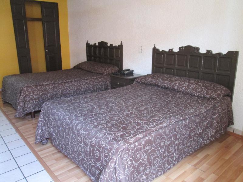 Hotel Colon Express Guadalajara Ngoại thất bức ảnh